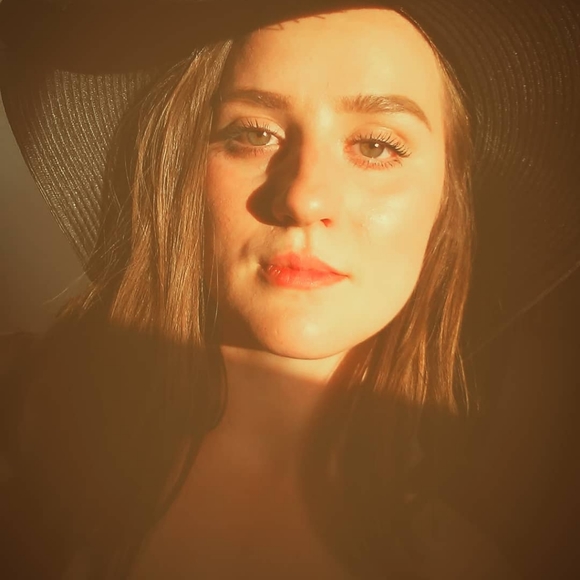 Meet your Posher, Posh - Picture 1 of 2